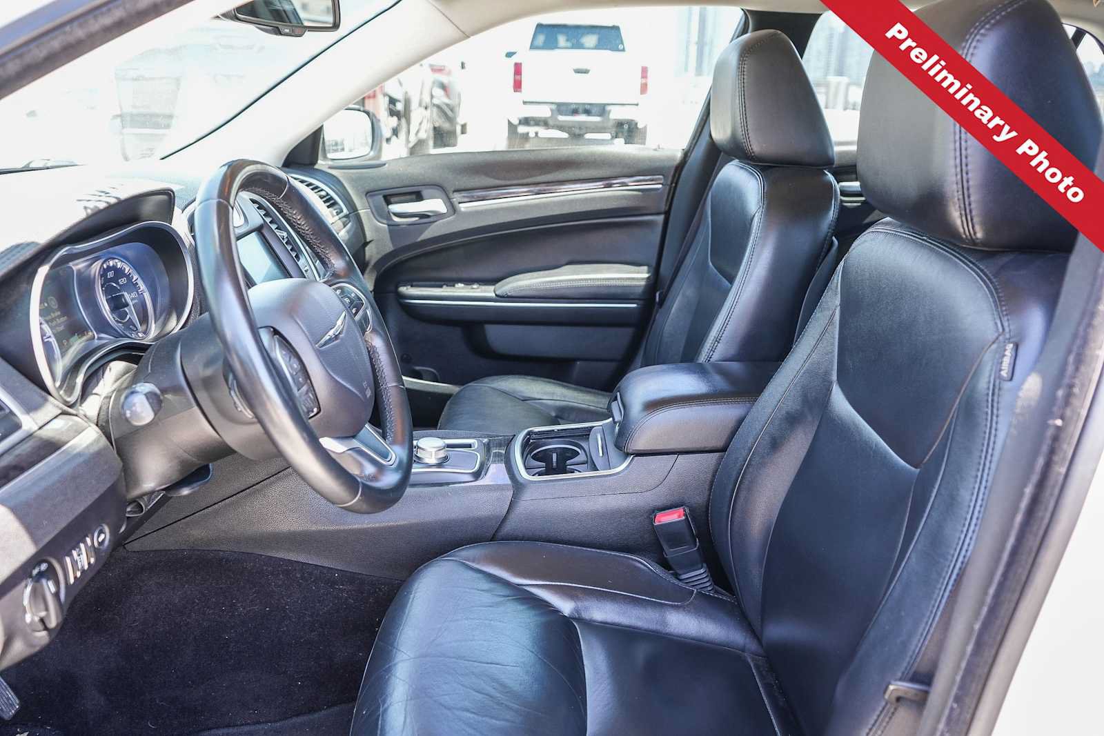 Used 2016 Chrysler 300 Limited RWD image 14