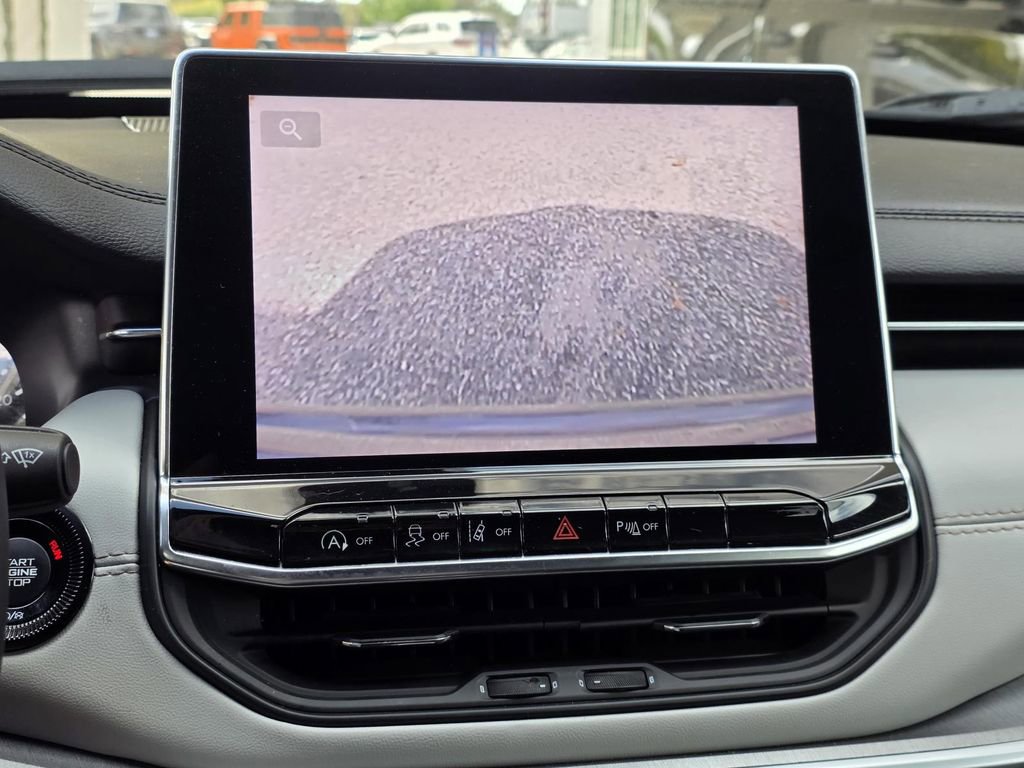 Used 2024 Jeep Compass Limited image 14