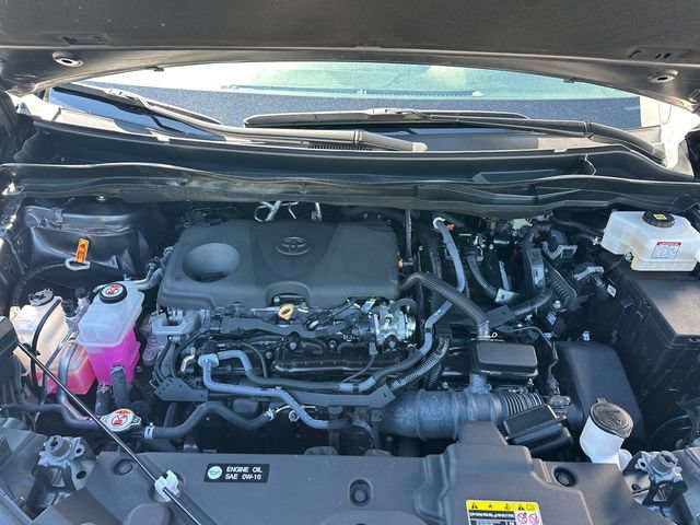 Used 2025 Toyota Sienna XLE FWD image 27