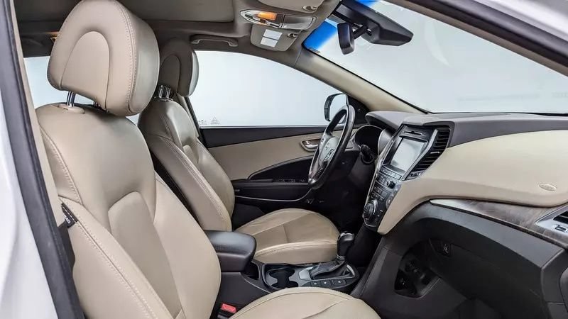 Used 2017 Hyundai Santa Fe Limited FWD image 13