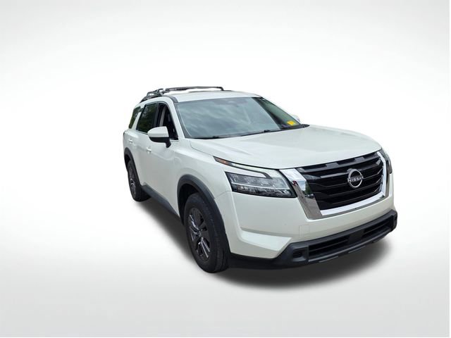 Used 2022 Nissan Pathfinder SV AWD/4WD image 12