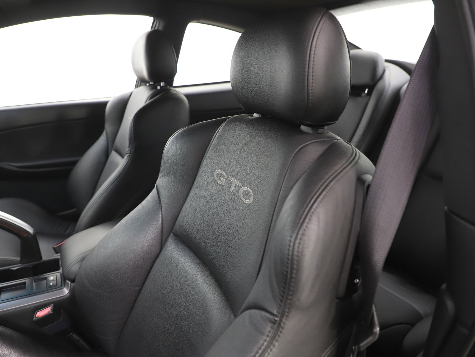 Used 2006 Pontiac GTO image 25