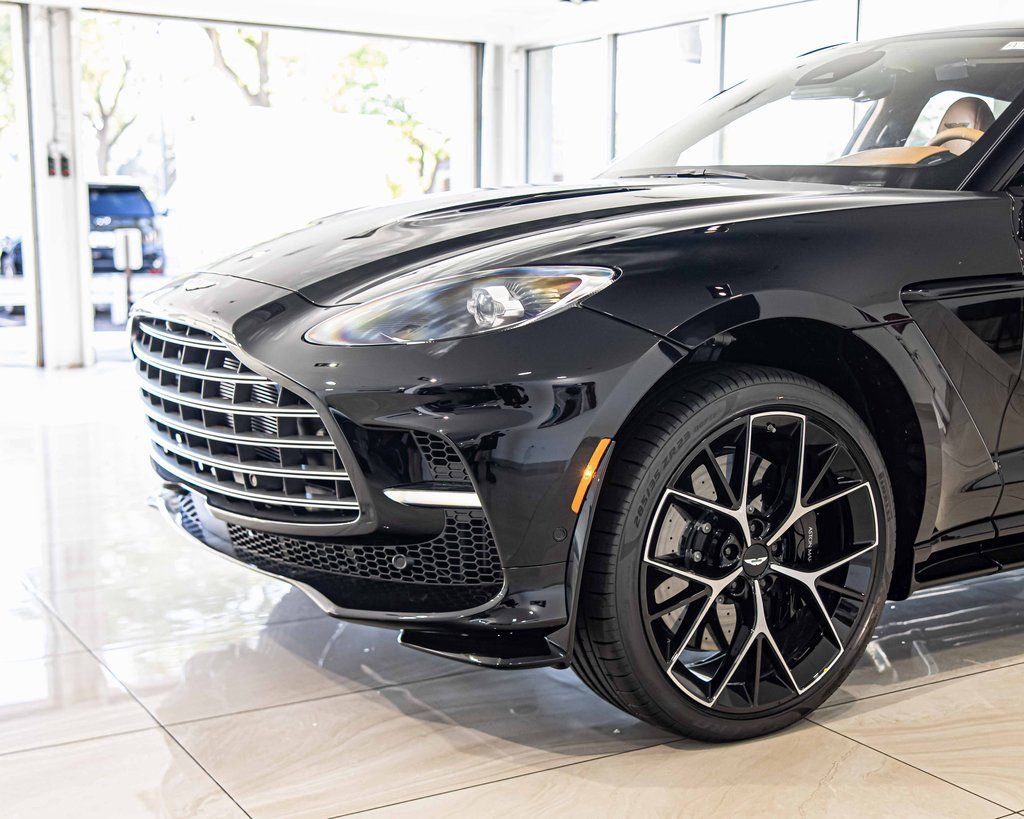 New 2026 Aston Martin DBX 707 AWD/4WD image 4
