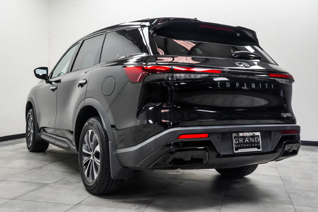 Used 2023 INFINITI QX60 Pure FWD image 11