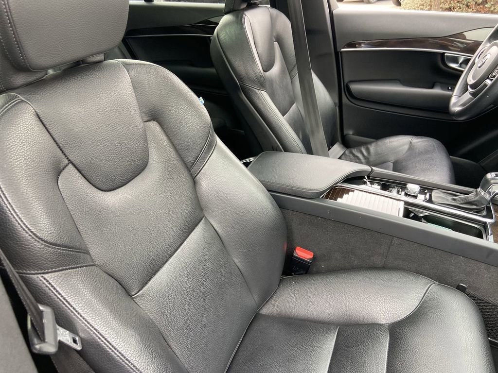 Used 2019 Volvo XC90 T6 Momentum w/ Protection Package Premier AWD/4WD image 25