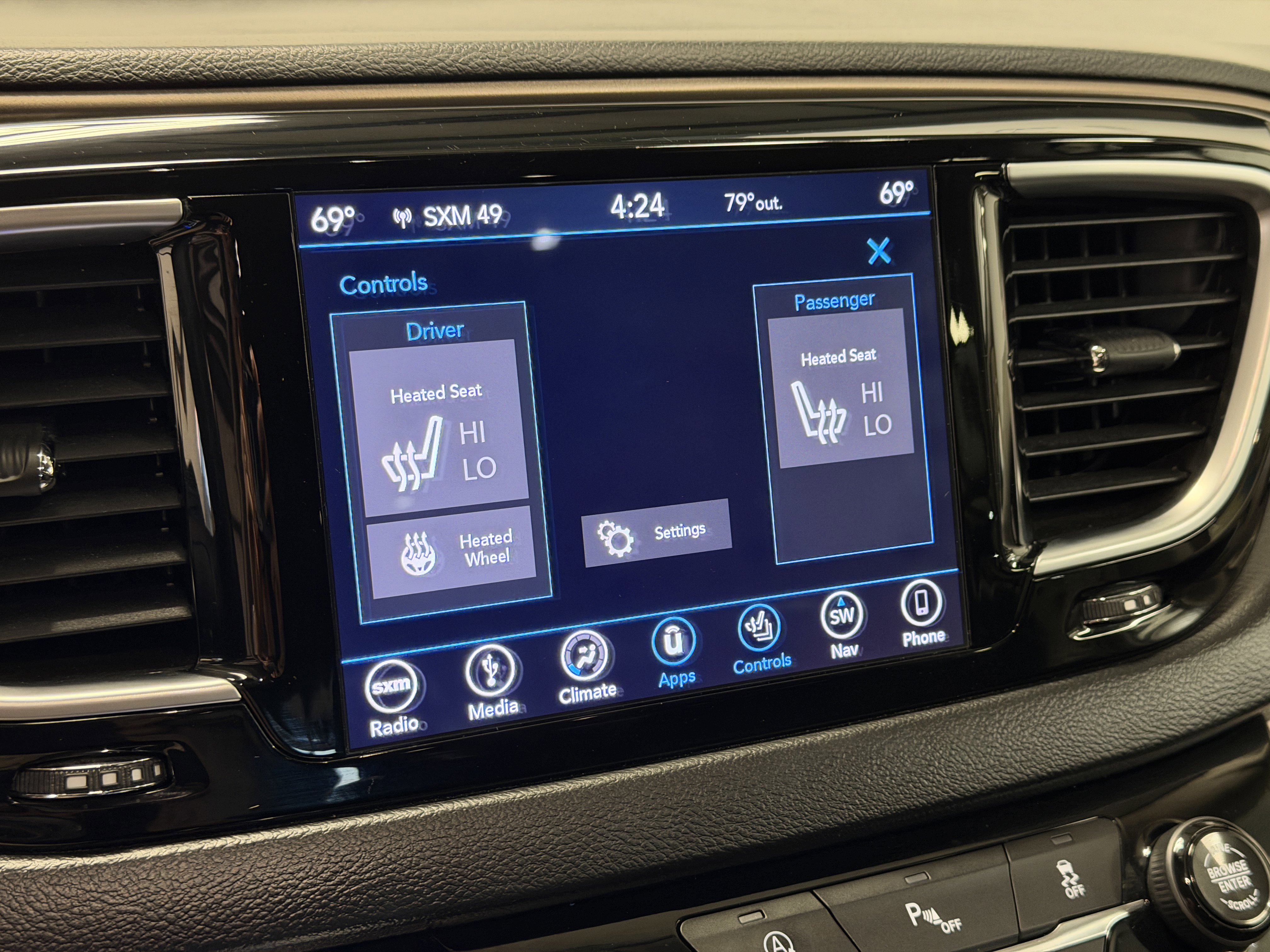 Used 2019 Chrysler Pacifica Touring-L Plus w/ Tire & Wheel Group image 7