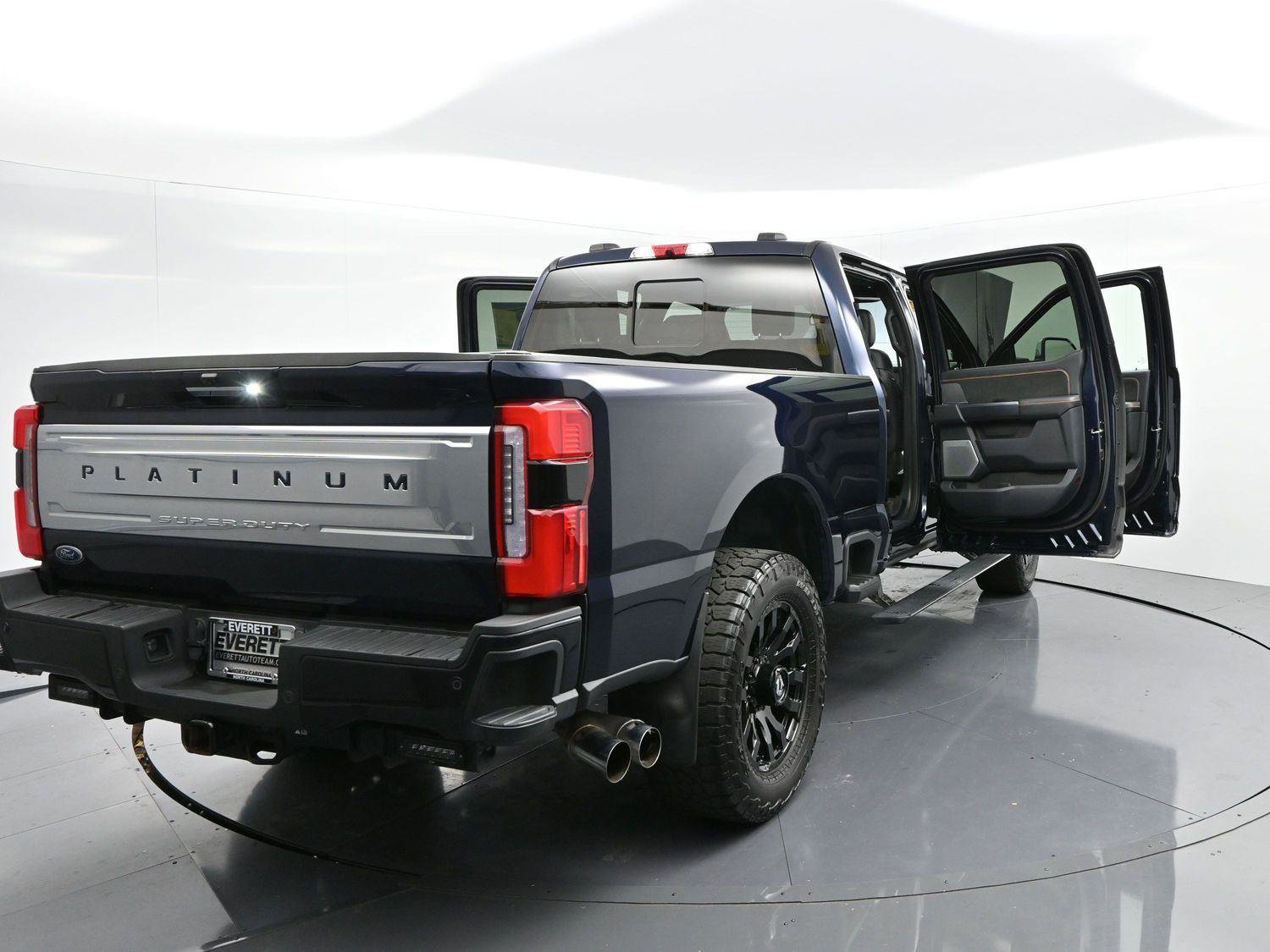 Used 2023 Ford F350 Platinum image 42