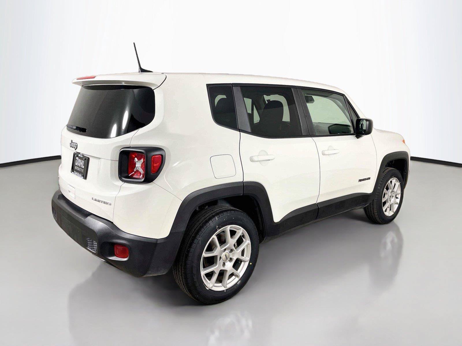 Used 2023 Jeep Renegade Latitude AWD/4WD image 13