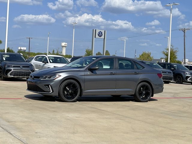 New 2026 Volkswagen Jetta SE FWD image 2