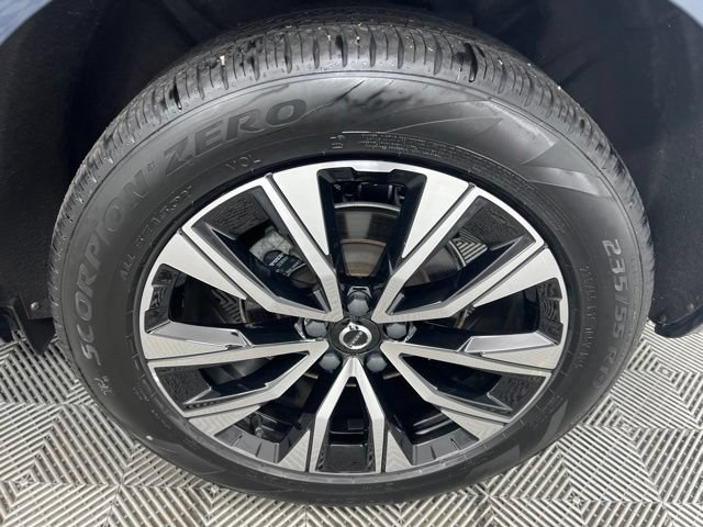 Used 2024 Volvo XC60 B5 Core w/ Protection Package Premier AWD/4WD image 10