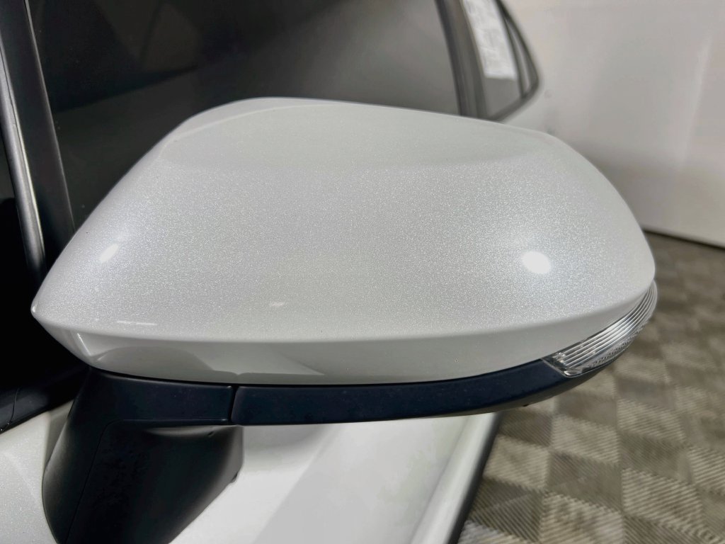 Used 2024 Toyota Corolla SE FWD image 8