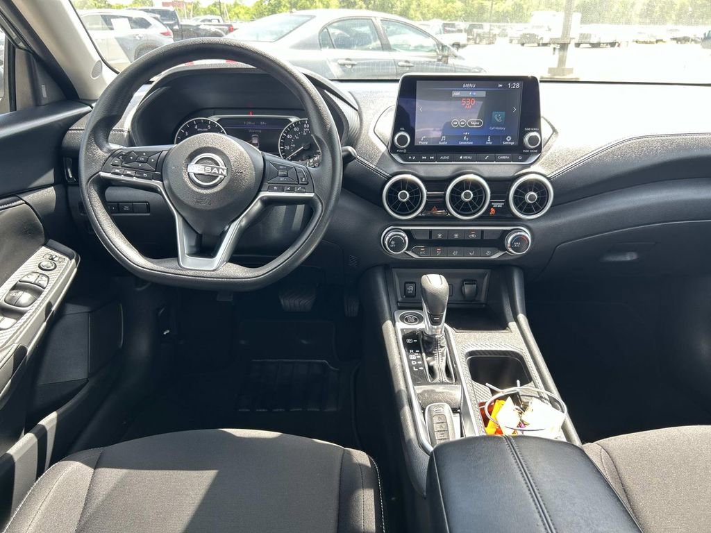 Used 2025 Nissan Sentra SV image 15
