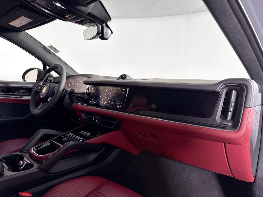 Certified 2024 Porsche Cayenne S AWD/4WD image 17