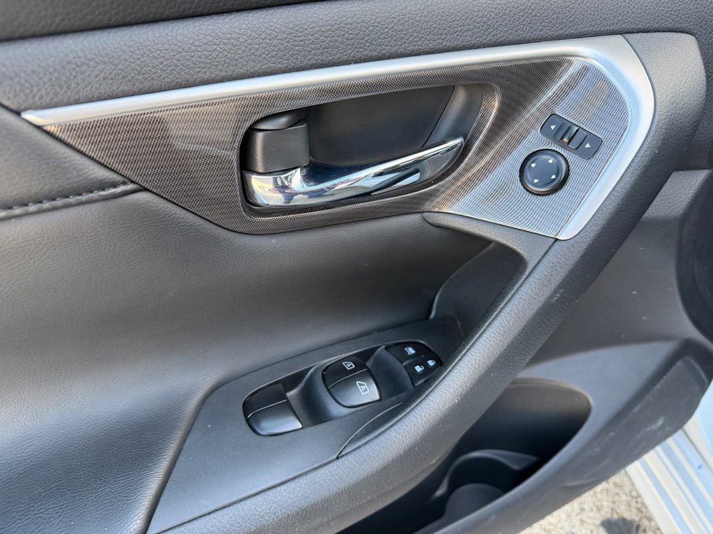 Used 2014 Nissan Altima 2.5 SL w/ Technology Package image 23