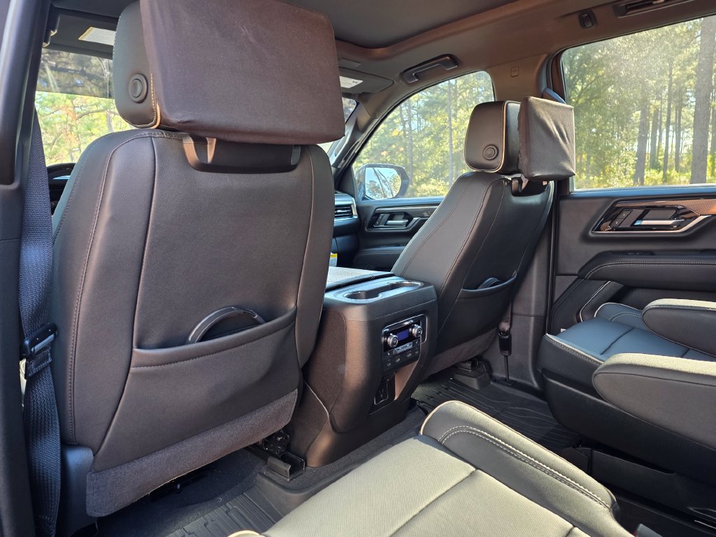 Used 2026 GMC Yukon Elevation w/ Elevation Premium Package RWD image 18