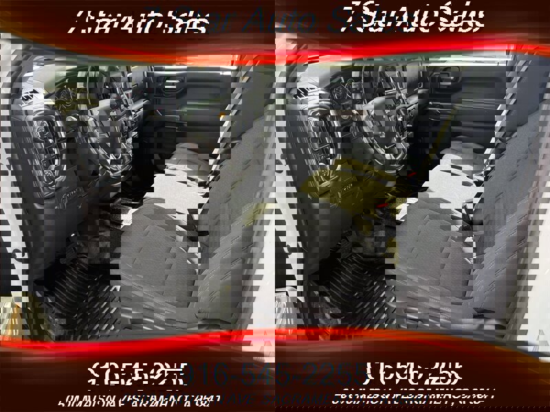 Used 2022 Chevrolet Silverado 2500 LT w/ Convenience Package image 9