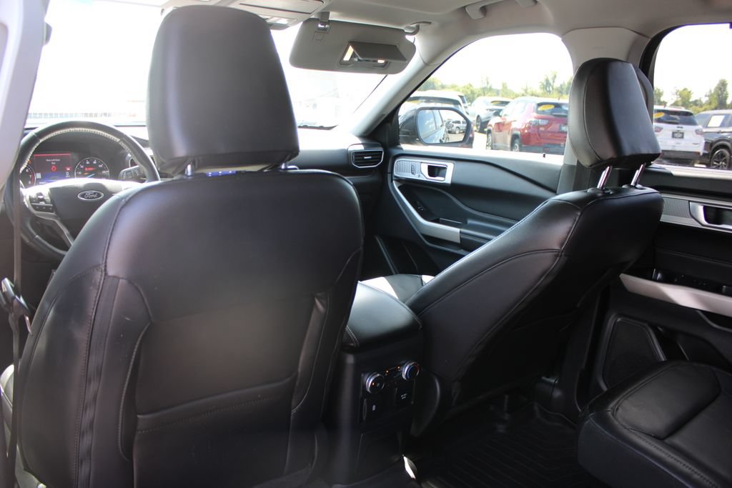 Used 2022 Ford Explorer Limited w/ Equipment Group 301A RWD image 28