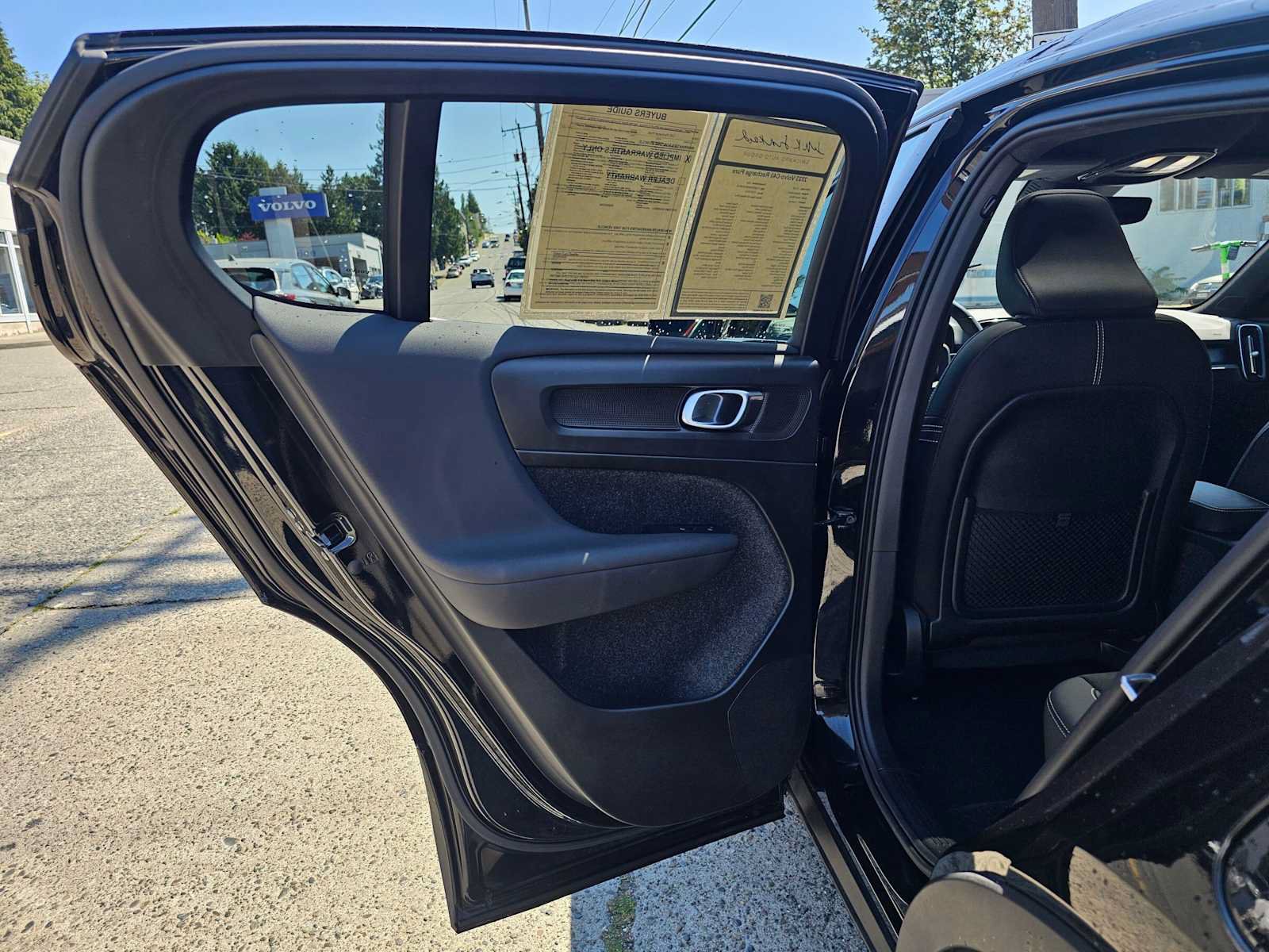 Certified 2023 Volvo C40 P8 Recharge Ultimate AWD/4WD image 17