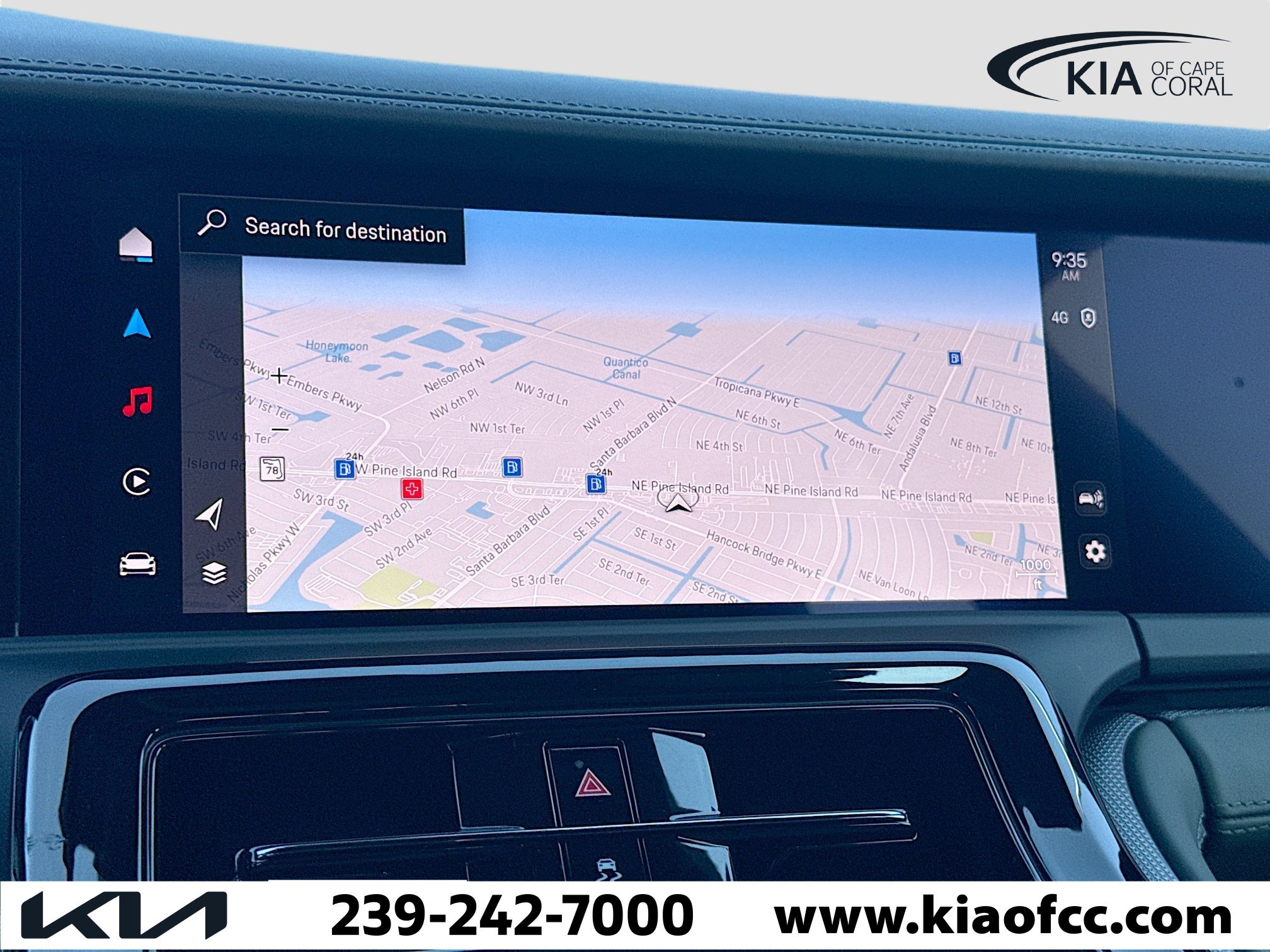 Used 2025 Porsche Panamera 4 image 33