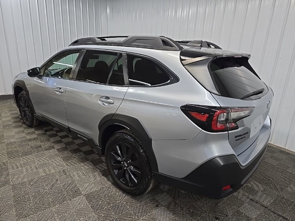Used 2023 Subaru Outback Onyx Edition image 9