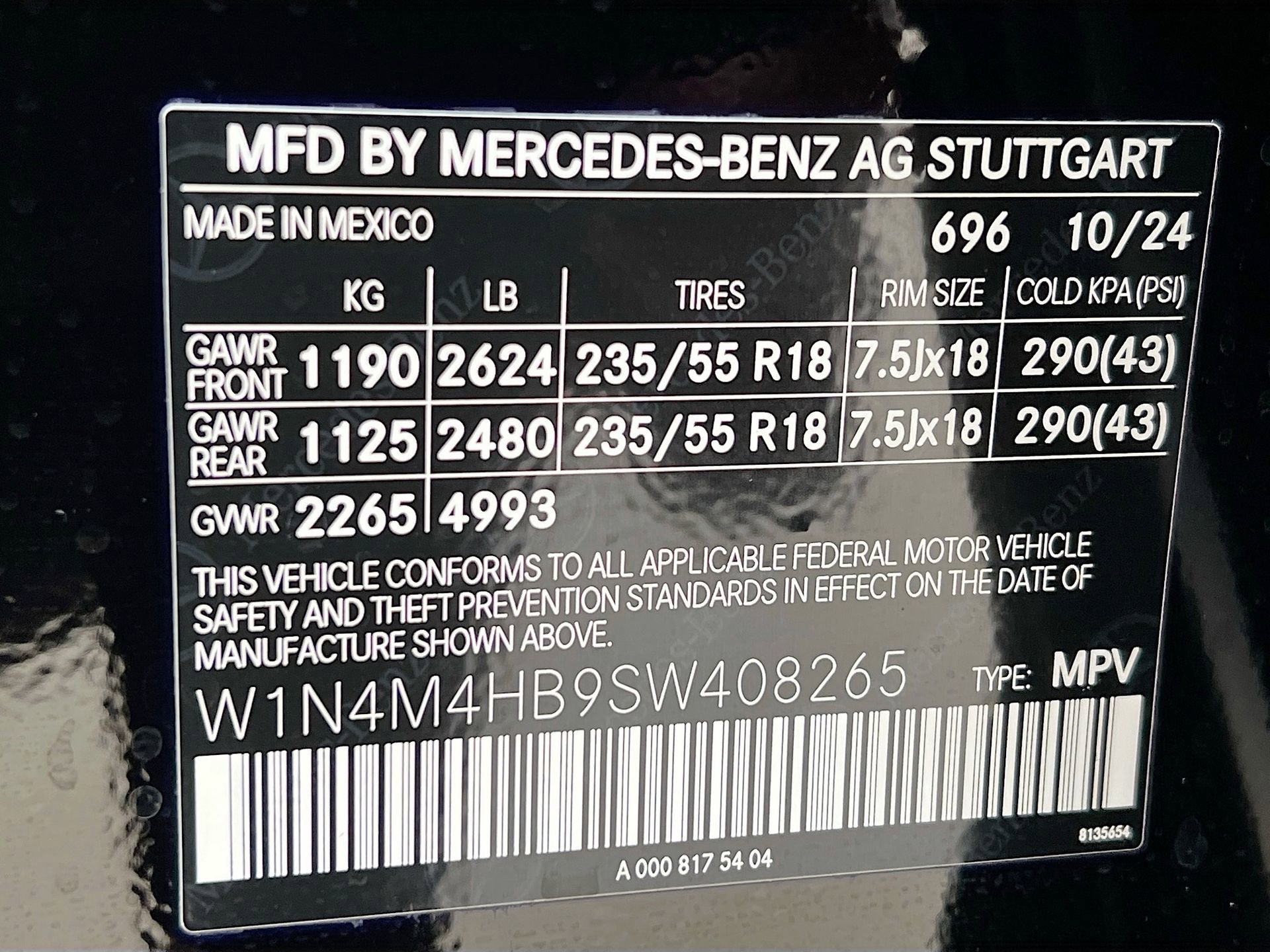 Used 2025 Mercedes-Benz GLB 250 4MATIC w/ Winter Package image 21