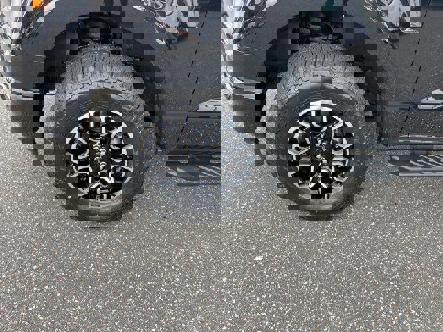 Certified 2022 Ford F150 XLT w/ Equipment Group 302A High image 28