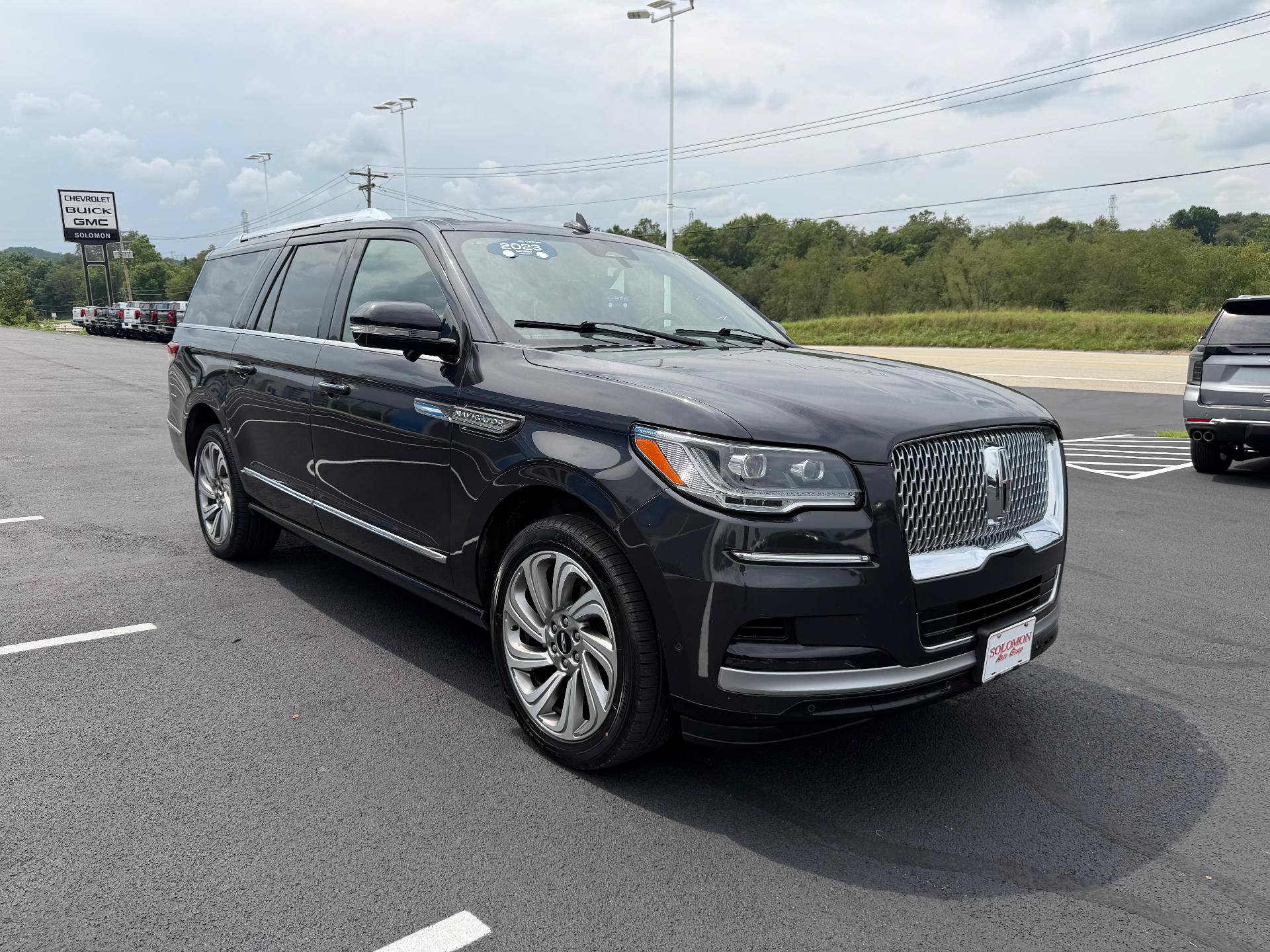 Used 2023 Lincoln Navigator L Reserve AWD/4WD image 8