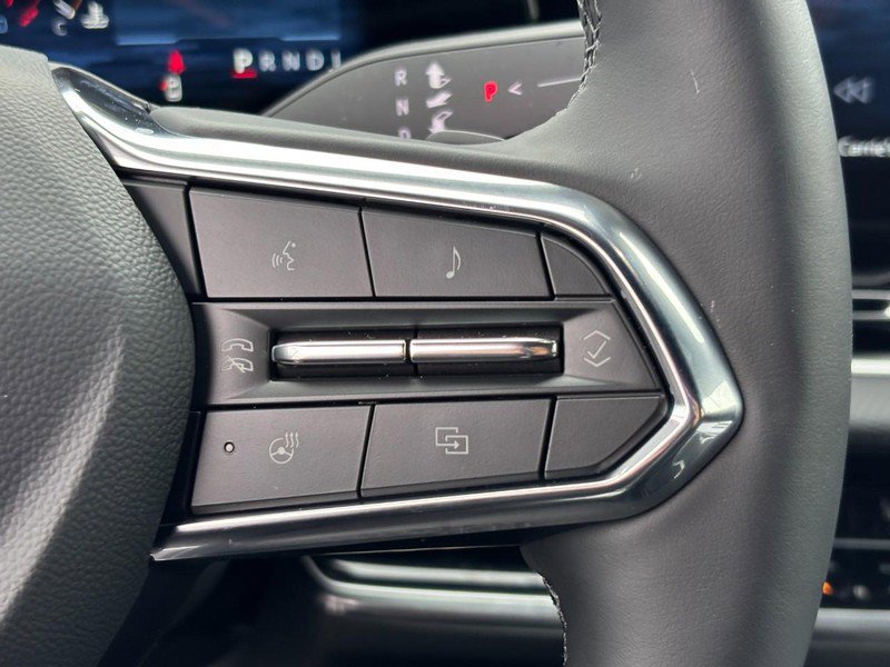 Used 2026 Chevrolet Equinox LT w/ Convenience Package II image 19