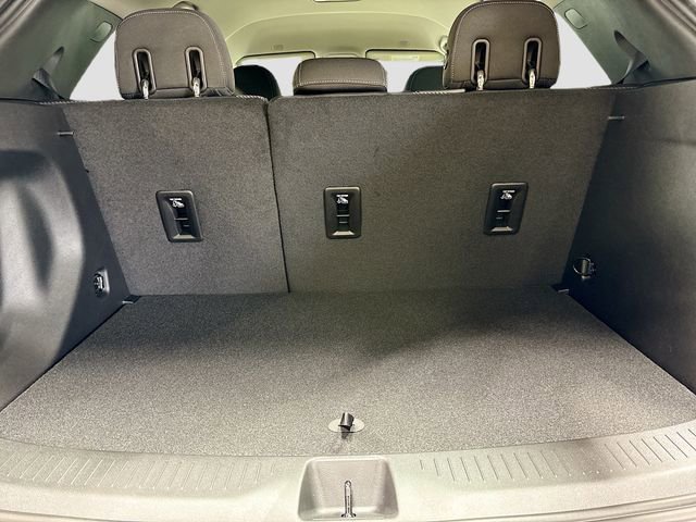 New 2027 Chevrolet Bolt LT w/ Comfort Package FWD image 28