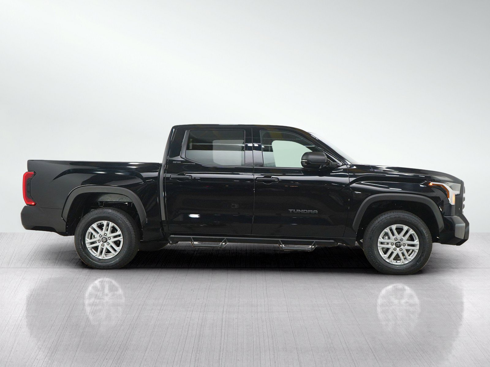 Used 2026 Toyota Tundra SR5 w/ SR5 Convenience Package AWD/4WD image 8