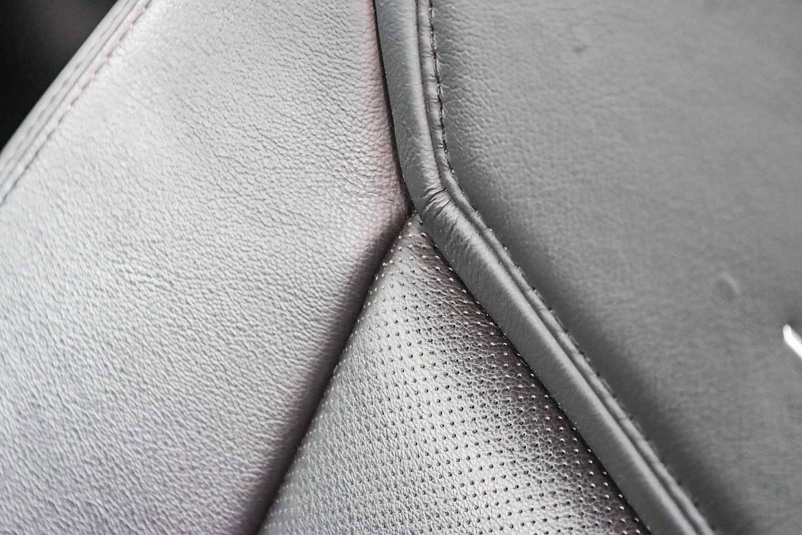 Used 2017 Cadillac XT5 Luxury w/ Driver Awareness Package image 24