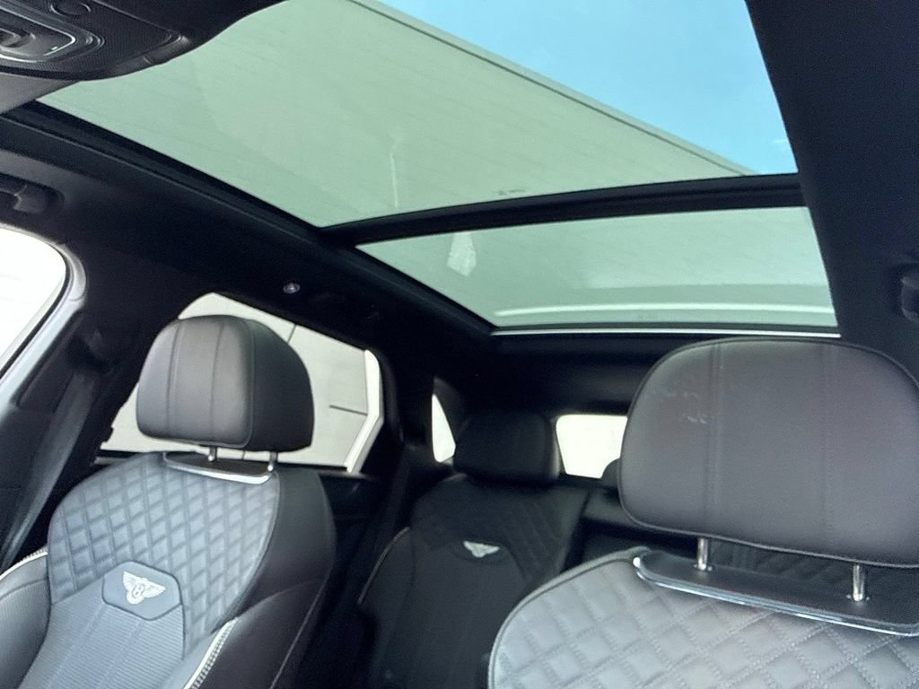 Used 2023 Bentley Bentayga Speed AWD/4WD image 36