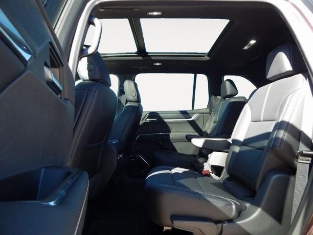 New 2026 GMC Acadia Elevation image 12