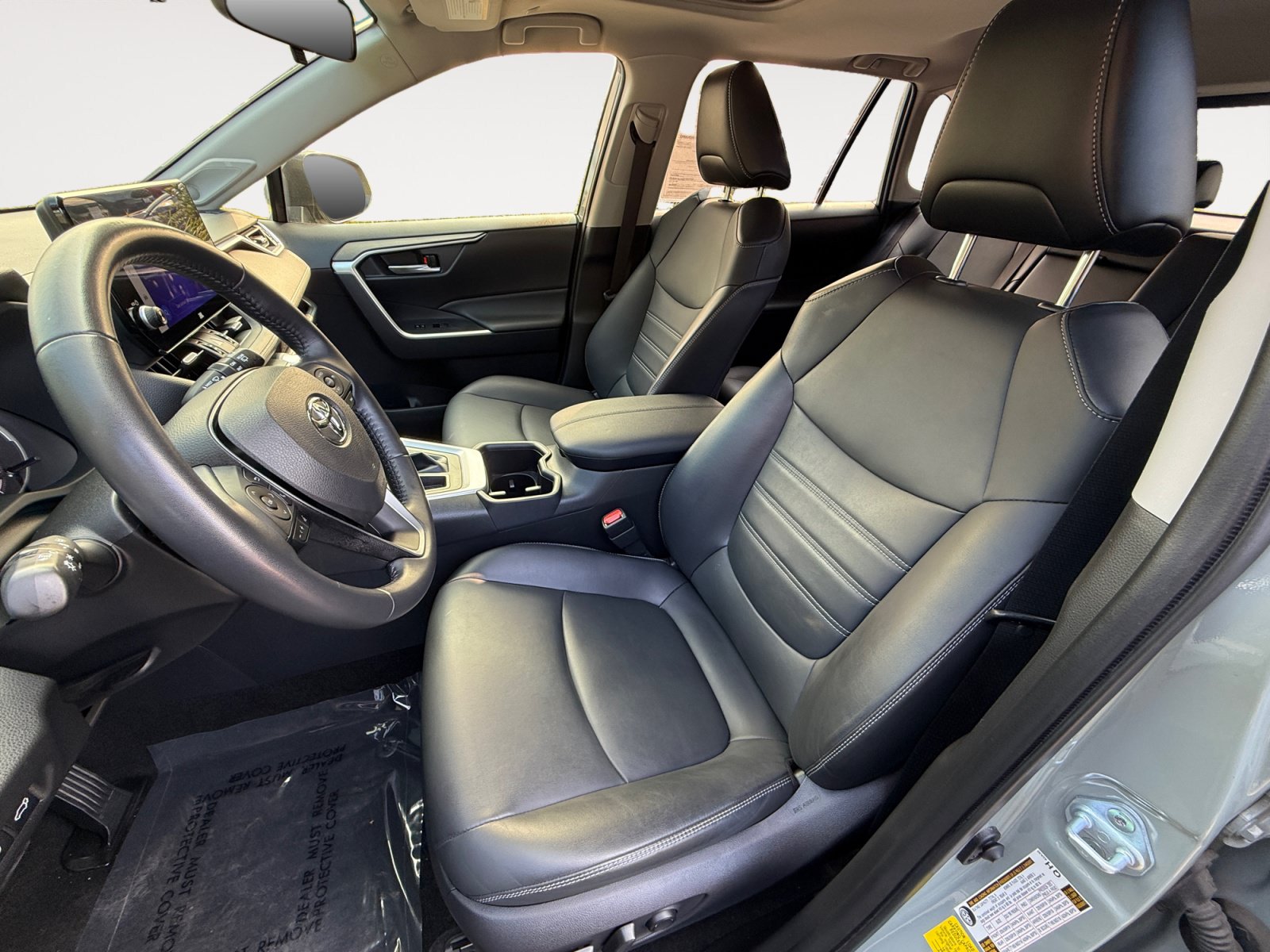 Used 2023 Toyota RAV4 XLE Premium AWD/4WD image 10