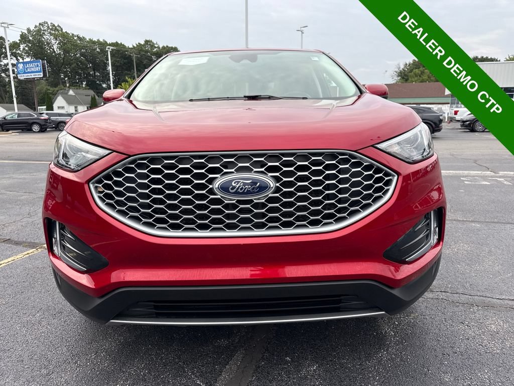 Used 2024 Ford Edge SEL w/ Convenience Package AWD/4WD image 3