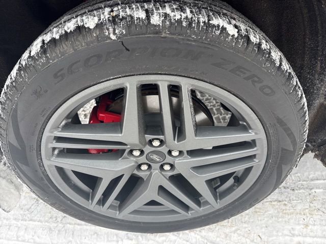 Used 2025 Ford Explorer ST-Line w/ Premium Package image 9