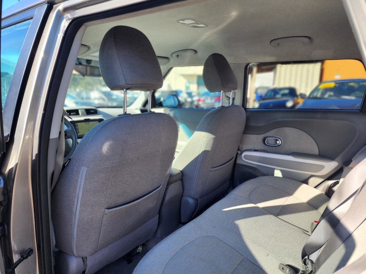 Used 2016 Kia Soul EV FWD image 22