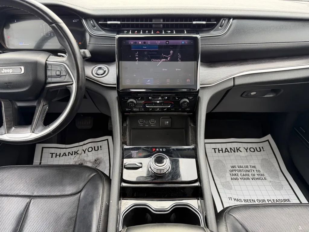 Used 2022 Jeep Grand Cherokee L Limited w/ Luxury Tech Group II AWD/4WD image 30