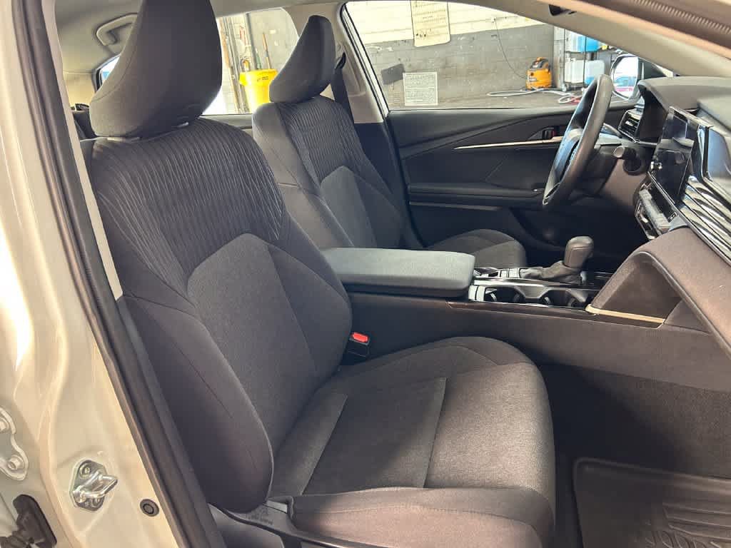 Used 2025 Toyota Camry LE w/ Convenience Package FWD image 14