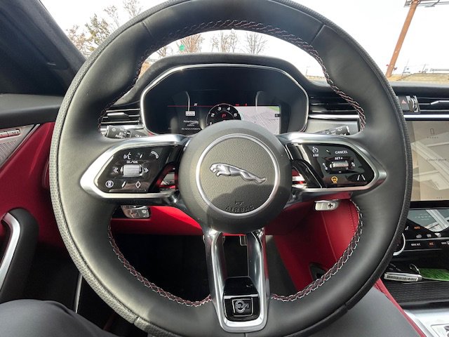 New 2025 Jaguar F-PACE SVR image 27