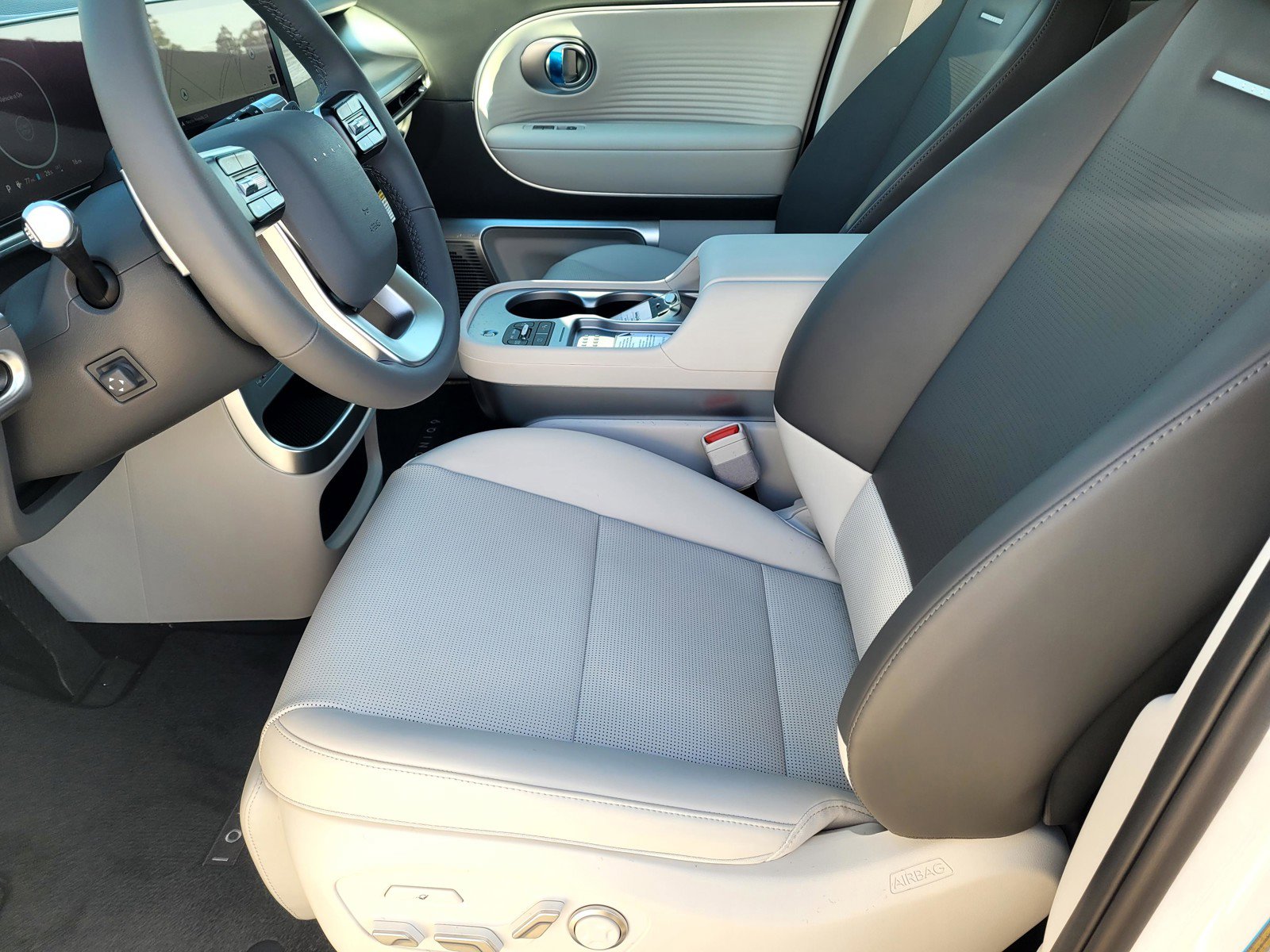 New 2026 Hyundai Ioniq 9 Limited image 17