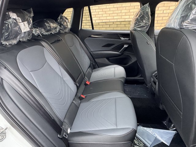 New 2026 Volkswagen Tiguan SE R-Line image 9