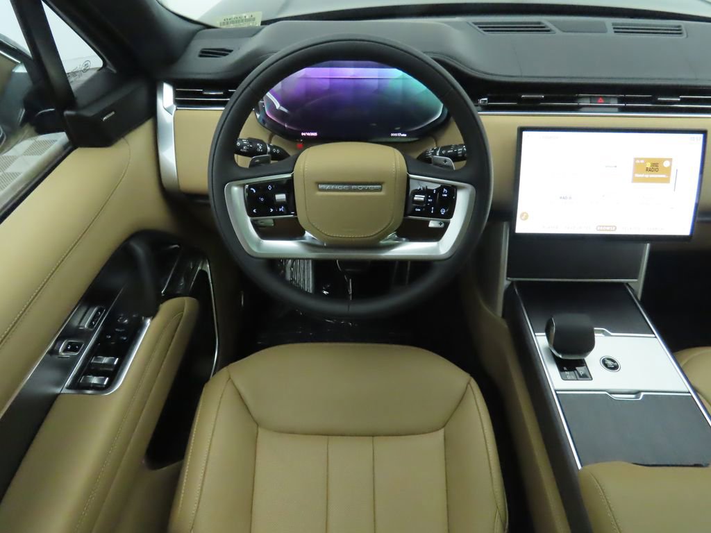 New 2025 Land Rover Range Rover SE image 11