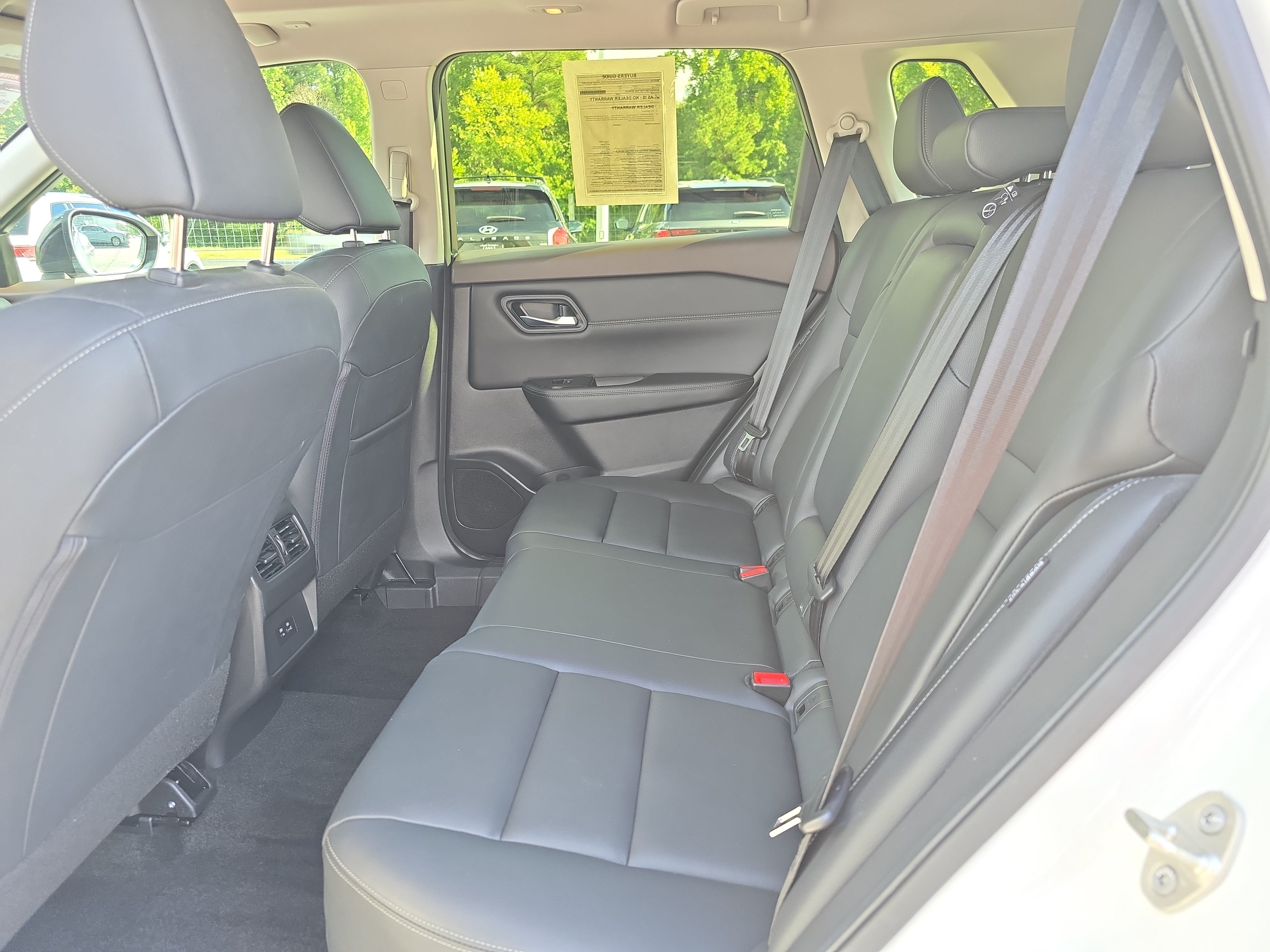 Used 2023 Nissan Rogue SL FWD image 14