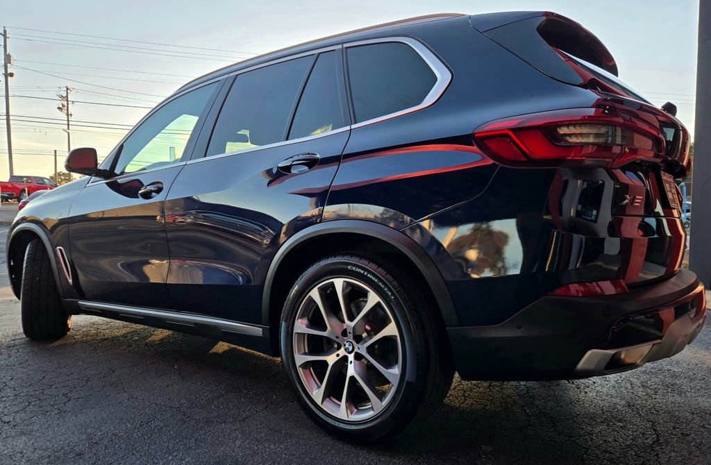 Used 2020 BMW X5 xDrive40i w/ Luxury Seating Package AWD/4WD image 5