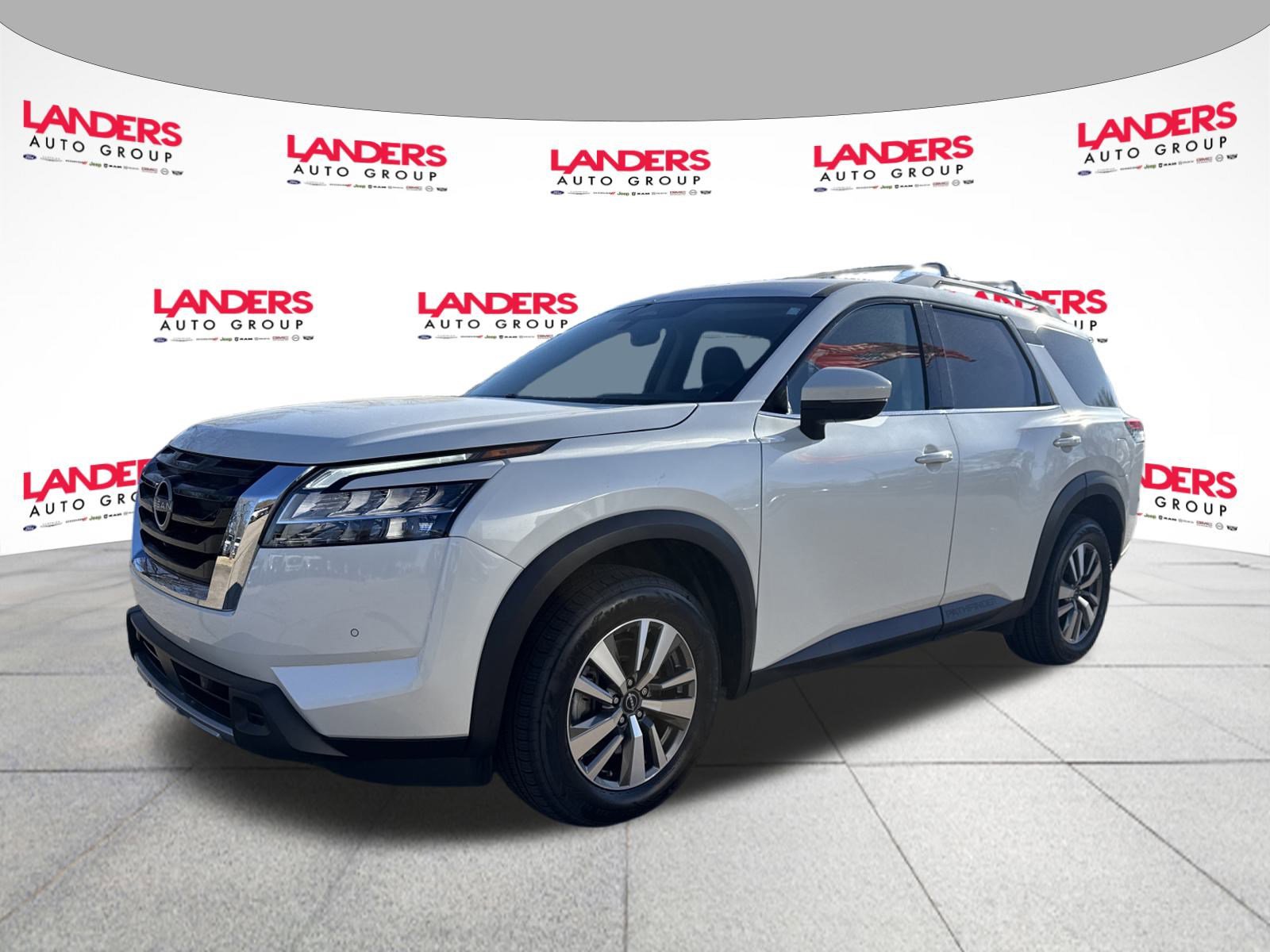 Used 2023 Nissan Pathfinder SL image 7