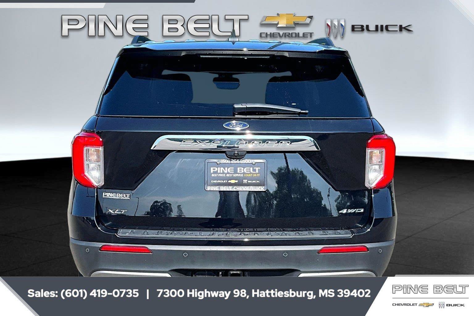 Used 2023 Ford Explorer XLT w/ Equipment Group 202A AWD/4WD image 4