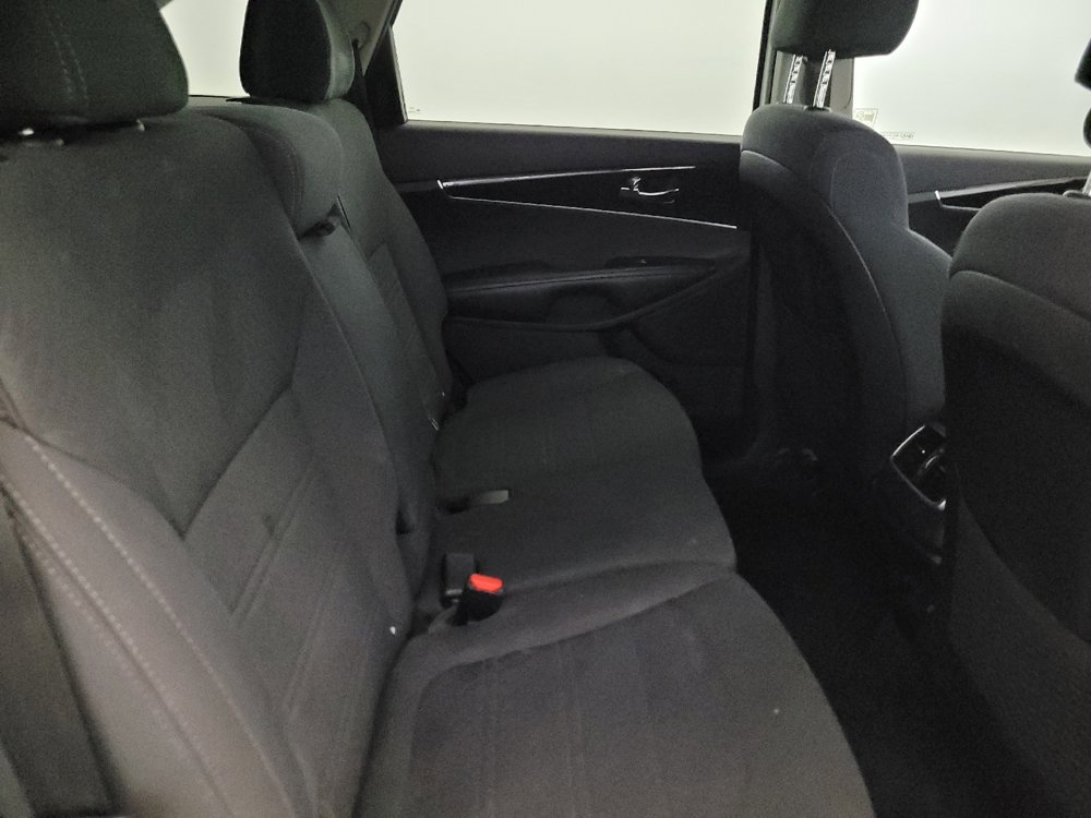 Used 2019 Kia Sorento AWD image 19