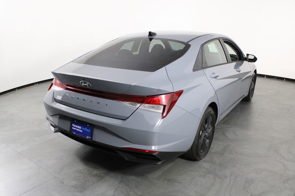 Certified 2022 Hyundai Elantra SEL w/ Convenience Package FWD image 16