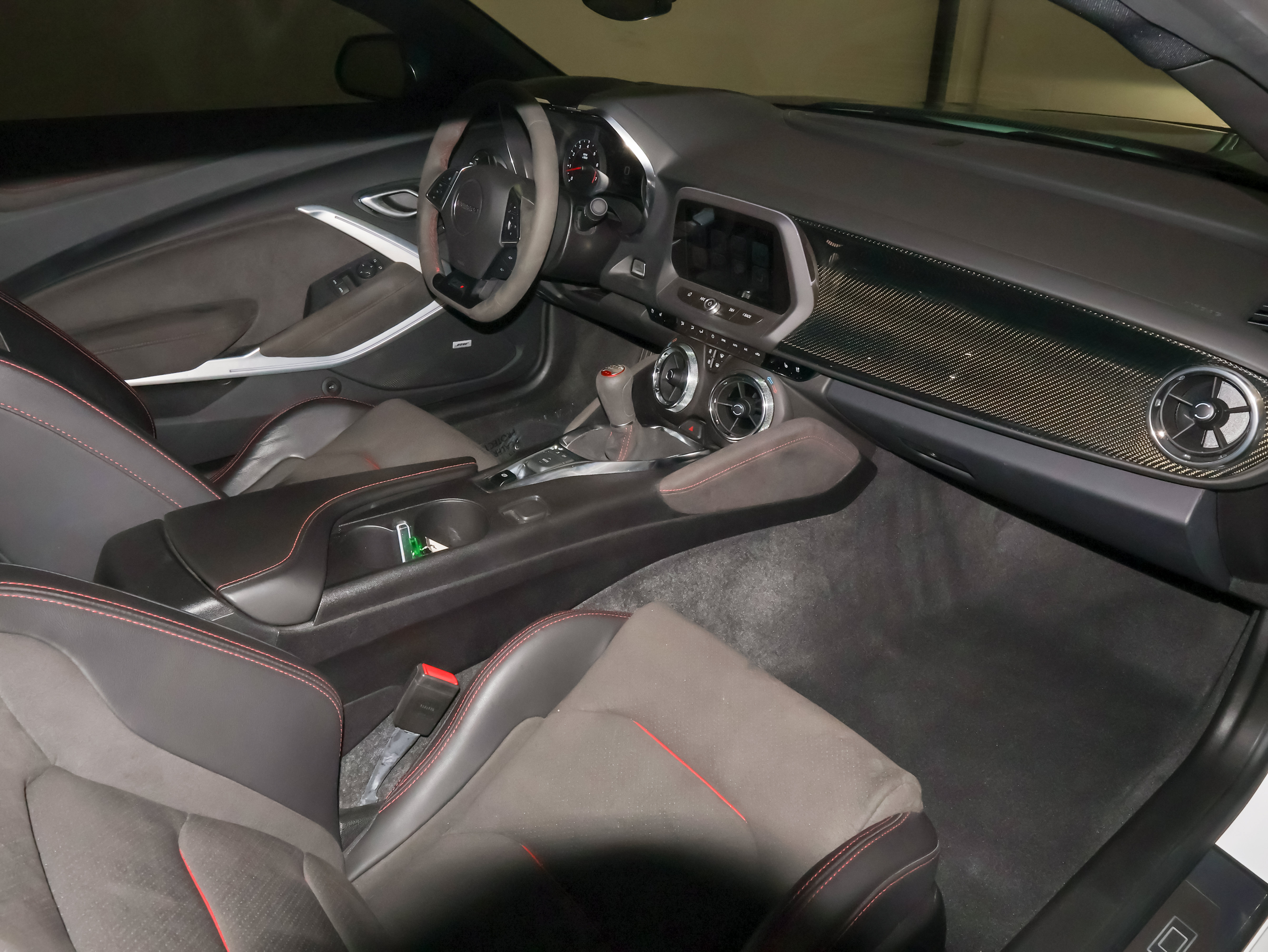 Used 2018 Chevrolet Camaro ZL1 RWD image 32